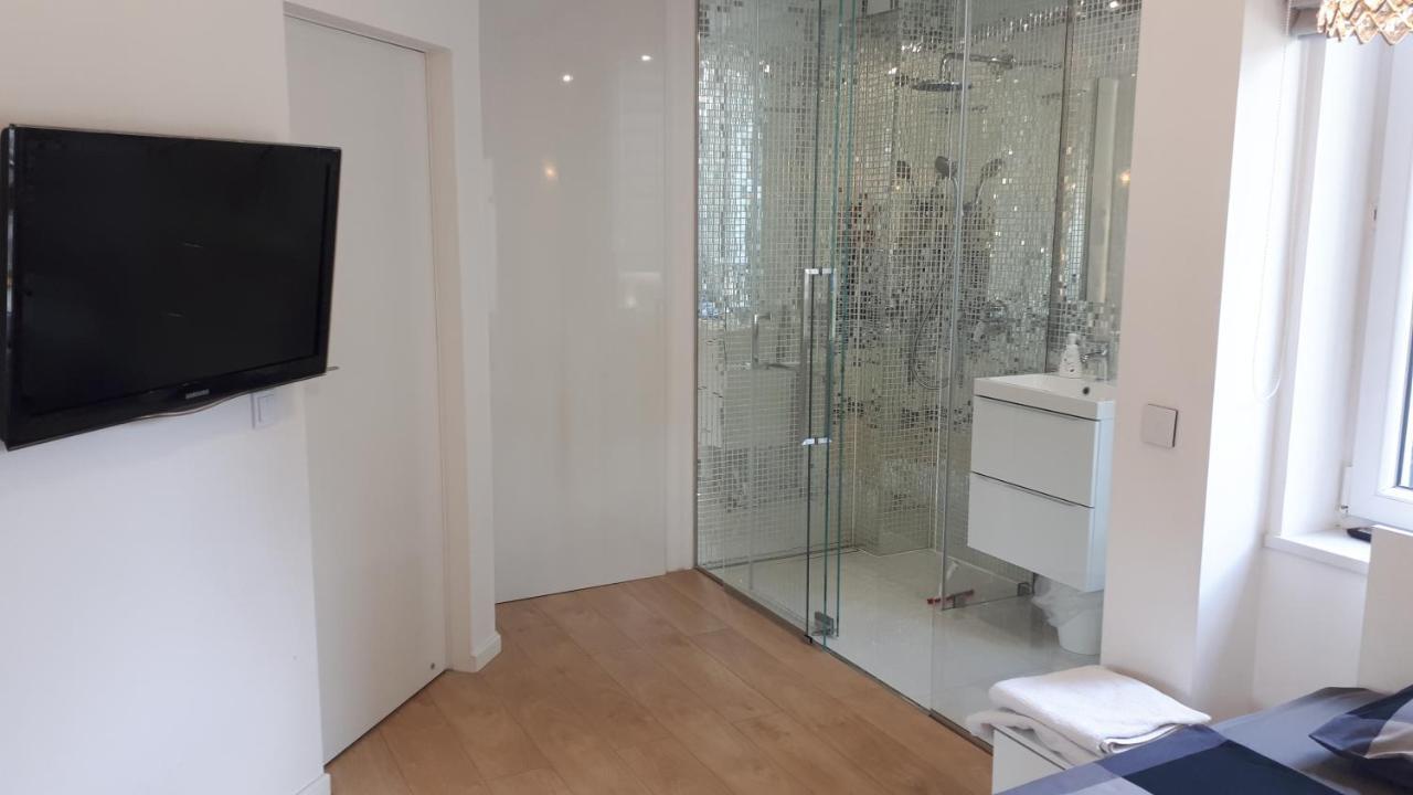 Luxury Apartment With Own Parking Chorzów Exteriör bild